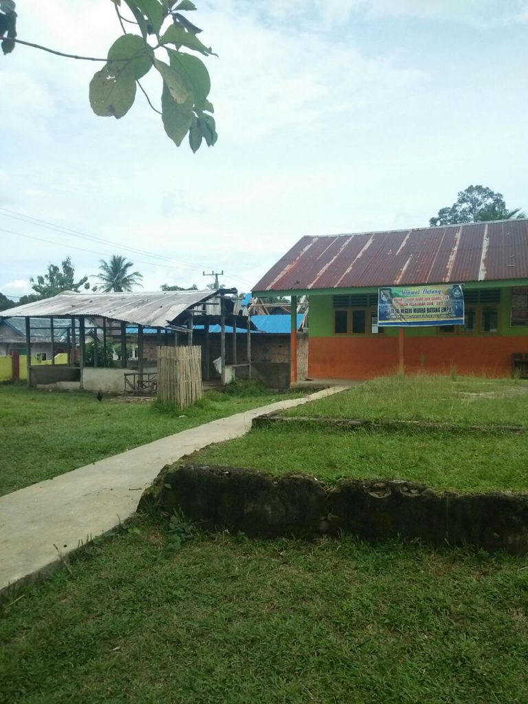 Minimnya Fasilitas SDN Muara Batang Empuh