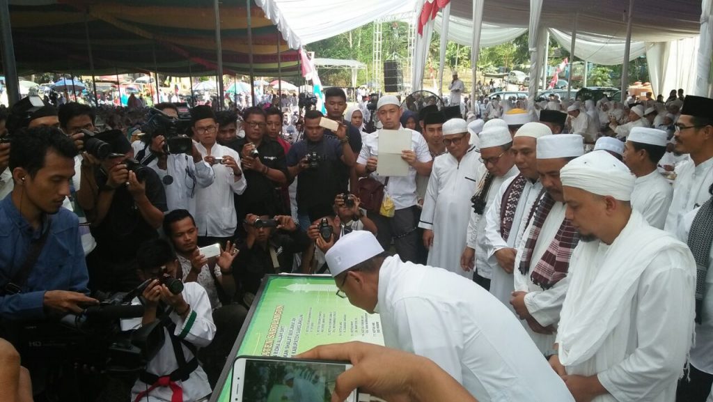 Kh. Arifin Ilham Penuhi Janji Berzikir di Sarolangun