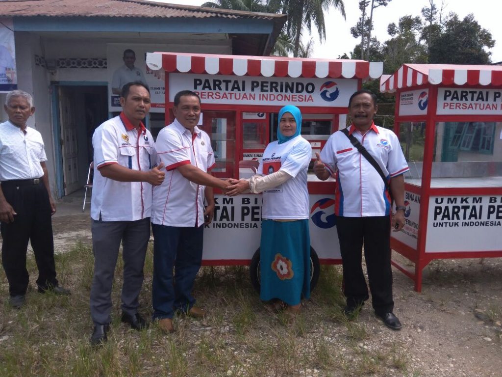 DPD Perindo Sarolangun, Bagikan 5 Gerobak untuk UMKM