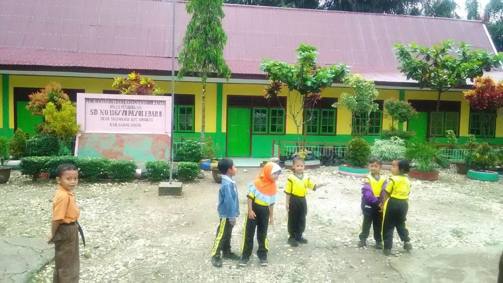 Warga Puas dengan Hasil Pekerjaan Rehab Sekolah