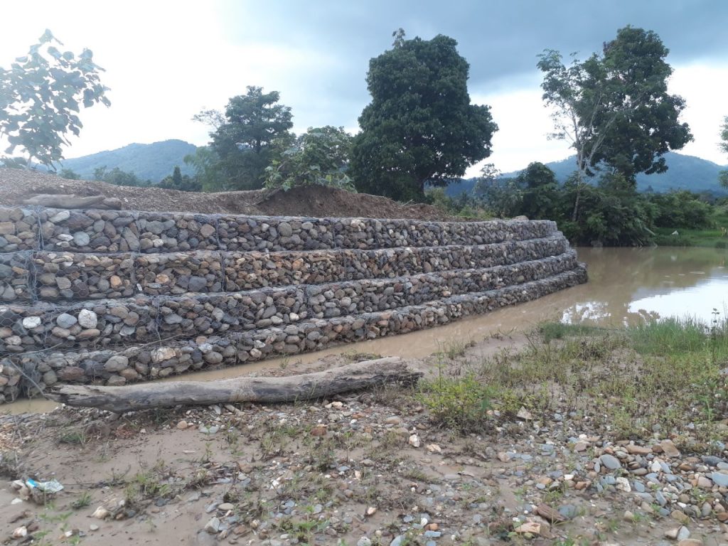 Kecewa Dengan Kinerja Kades, Warga Bukit Sulah Kumpulkan Tandatangan