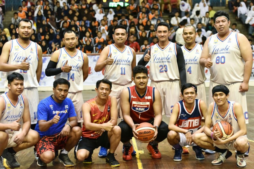 Buka Turnamen Basket, Zola Harapkan Peran Serta Semua Pihak untuk Memajukan Dunia Olah Raga