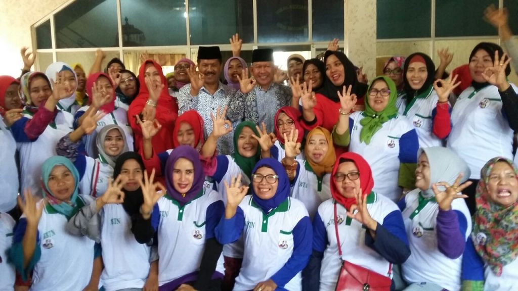 Pengukuhan Tim Kartini Nalim-Khafid Berjalan Khidmad