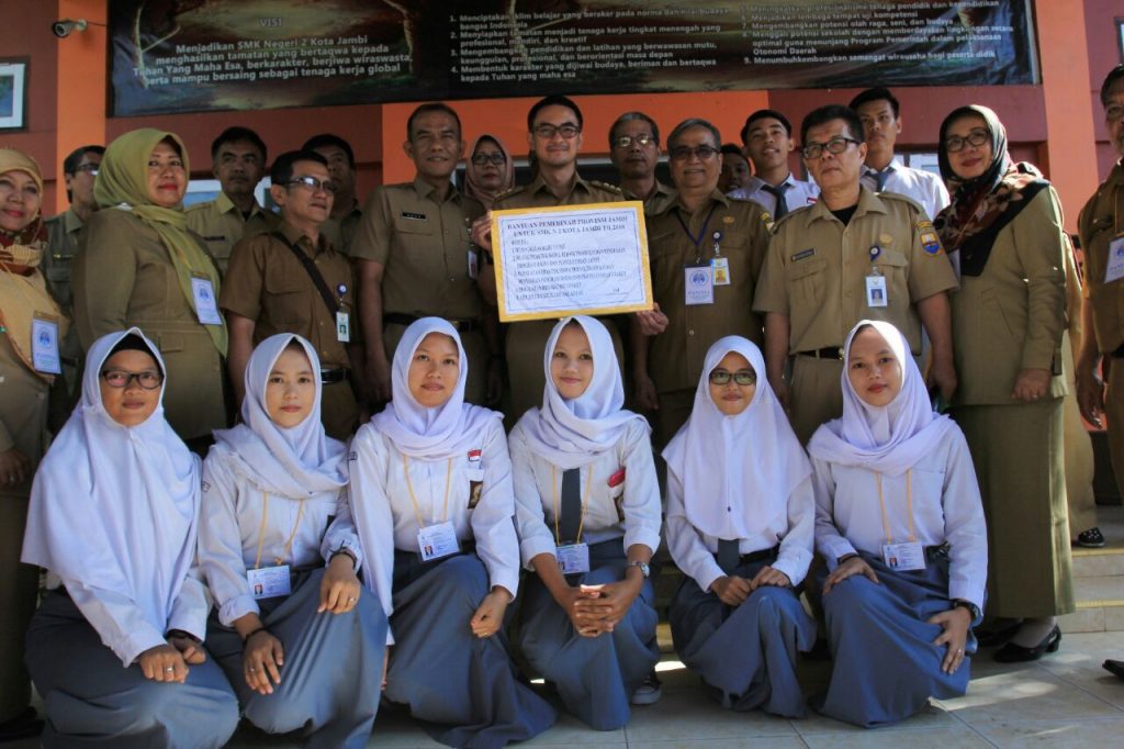 Zola Harap Peserta UNBK Lulus Berkualitas dan Berdaya Saing