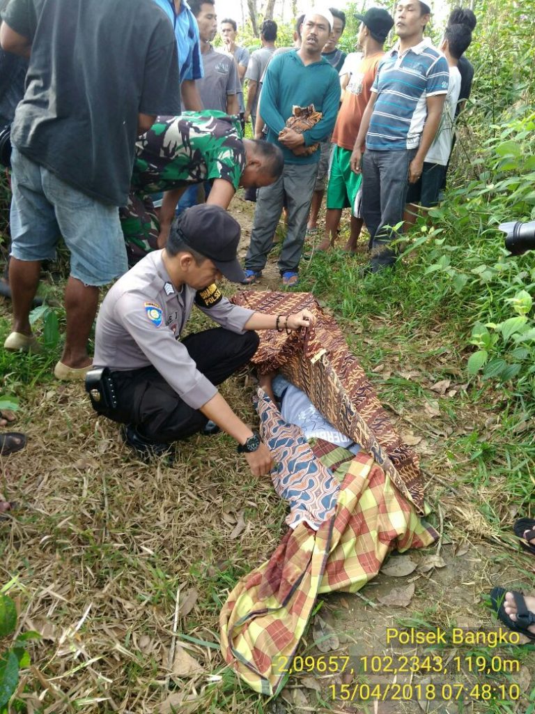 Diduga Bunuh Diri, Parsan Ditemukan Sudah Tergantung