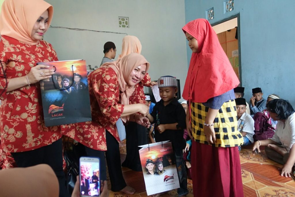 Santuni Anak Panti Asuhan, Neta Dianto : ini Wujud Syukur dan Kepedulian Dharma Wanita
