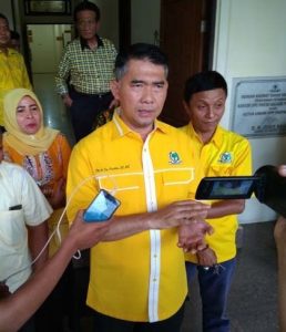 Golkar Akan Putuskan Nasib Sufardi dan Gusrizal
