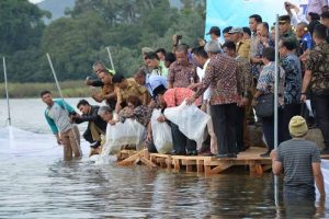 M Dianto : Pemprov Jambi Dukung Restocking Ikan di Kawasan Reservasi