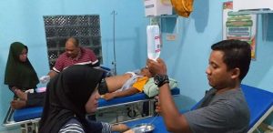 Akibat Kelelahan, Ketua PPK Kecamatan Air Hitam Dilarikan Ke Puskesmas