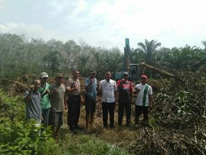 Camat Air Hitam Turun Langsung Tinjau Proyek
