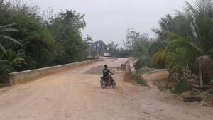 Warga Berharap Volume Jalan Oprit Ditambah