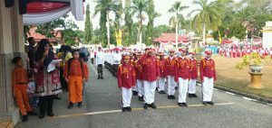 Wabup H Mashuri, Lepas Gerak Jalan Indah Pelajar Dalam Rangka HUT RI Ke 74