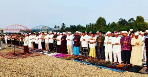 Minta Hujan, Pemkab dan Tomas Shalat Istisqa di Tengah Sungai Tembesi