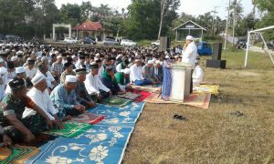 Mohon Diturunkan Hujan, Masyarakat Kecamatan Singkut Gelar Shalat Istisqo
