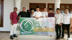 Undang Komunitas Jum’at Sedekah, Cek Endra Sumbangkan 1 Ton Beras