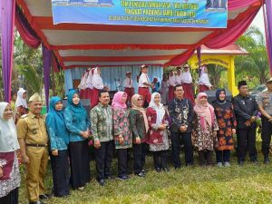 Hj Hesti Haris Sambut Kedatangan Rombongan Tim Penilai PHBS Di Desa Pulau Tujuh