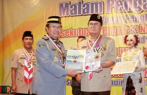 Fachrori Dianugerahi Penghargaan Pramuka Oleh Pramuka Sabah Malaysia