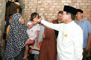 Selain Beasiswa Tiap Bulan Untuk Anak Asmara, Fachrori Juga Berikan Santunan