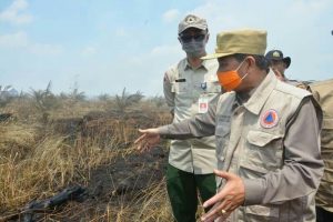 Fachrori Ikut Berjibaku Padamkan Api