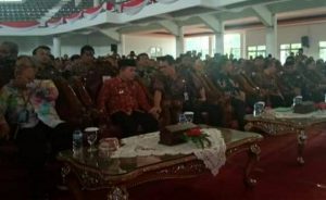 Bupati Merangin Dapat Standing Aplause Dari Seluruh Kepala Desa Yang Hadir