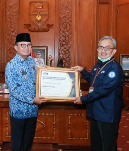 Fachrori Terima Pengharagaan Kapabilitas APIP Level 3