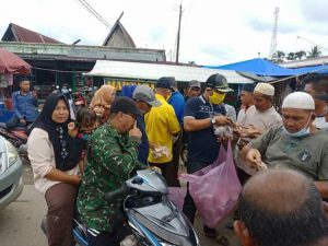 Warga Pamenang Sambut Antusias dapatkan Masker Gratis