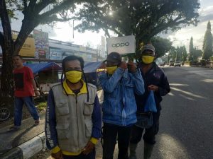 PB CErdas Kembali Bagikan Masker ke Pengendara
