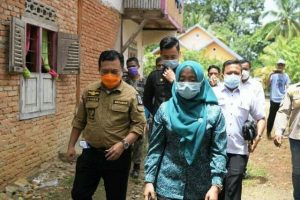 H Al Haris Antar Langsung Bantuan Warga Yang Terdampak Corona