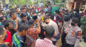 BLT Kembali Ricuh, Warga Desa Sumber Agung Tuntut Kepala Desa Mundur