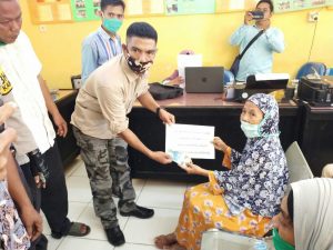 Penyaluran BLT DD Tahap Dua di Desa Pengedaran Berjalan Lancar