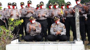 Kapolres Sarolangun Ziarah ke TMP Satria Sarolangun Bakti.