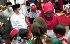 Bersyukur Sembuhnya Pasien Covid-19 di Merangin, Bupati Santuni Anak Yatim dan Jompo.