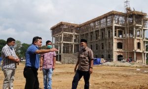 Al Haris Tinjau Pembangunan Kantor Bupati Yang Baru, Kantor Lama Di Jadikan Sal Rumah Sakit.