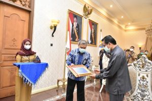 Pemprov Jambi Kembali Raih Opini WTP, Penghargaan Diterima Langsung Pjs Gubernur