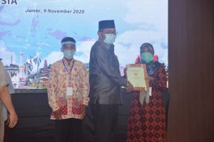 Pemerintah Serahkan 18.343 Sertifikat Tanah Kepada Masyarakat Provinsi Jambi