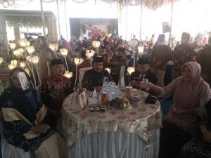 Bang Iton Hadiri Resepsi Pernikahan Putera HMS