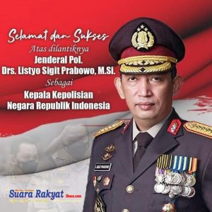 Jenderal Idham Azis Serahkan Panji Polri Tribrata ke Jenderal Listyo Sigit