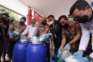 Wakapolda Kepri Pimpin Pemusnahan 47 Kg Narkotika Jenis Sabu