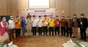 Rudi-Amsakar Resmi Ditetapkan Sebagai Wali Kota dan Wakil Wali Kota Batam Terpilih