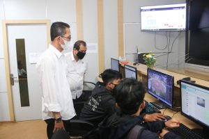 Terekam CCTV Ada Oknum Sengaja Matikan PJU Sei Ladi