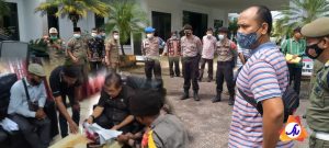 AMPS Guruduk Kantor Bupati Sarolangun, Minta Copot Oknum Kades Datuk Nan Duo