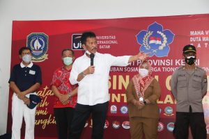 Tinjau Sejumlah Lokasi Vaksinasi, Wali Kota Batam Semangati Masyarakat dan Petugas