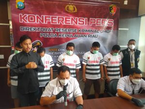 Dit Reskrimum Polda Kepri Berhasil Amankan Lima Tersangka Dan Selamatkan Tujuh Korban Penempatan PMI Secara Ilegal