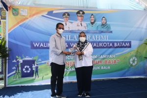 Amsakar Luncurkan Bank Sampah Kecamatan Lubuk Baja