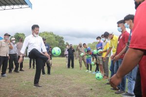 Resmikan Renovasi Stadion Hang Lekir, Rudi Ajak Masyakat Belakangpadang Rutin Berolahraga