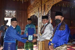 Helmi SH, MH, Resmi Dikukuhkan sebagai Ketua LAM Jambi Sarolangun