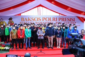 Bagikan Baksos Bareng Mahasiswa dan Pemuda, Kapolri : Teruslah Berkontribusi Terbaik untuk Bangsa