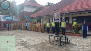 Kapolsek Irup Upacara di SMK Negeri 9 Sarolangun