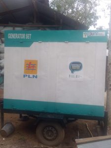 Pengusaha Kandang Ayam Gunakan Generator Milik PLN