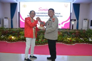 Polda Kepri Gelar Seminar Penguatan Kapasitas SDM Polri Berbasis Pendekatan Marketing 5.O.